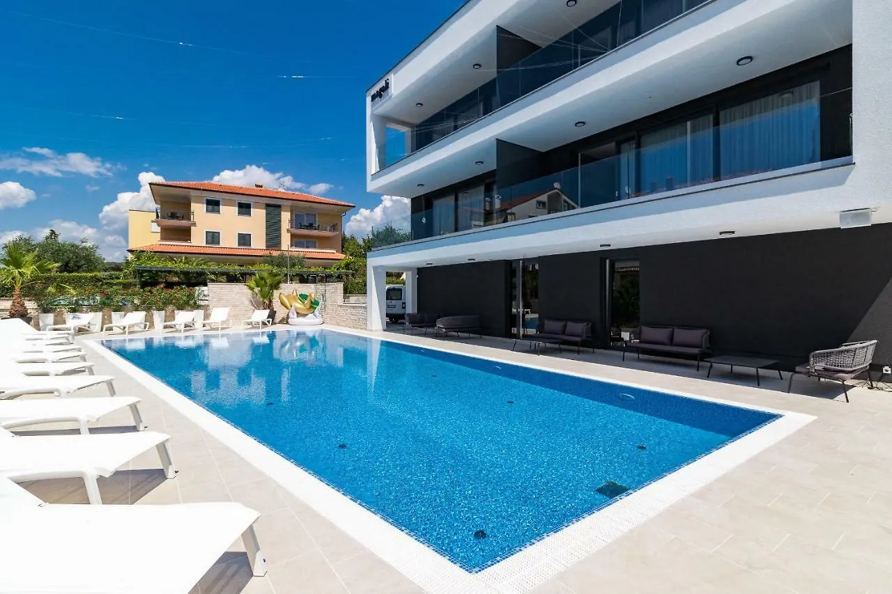 Luxury Apartments Magali 1 location